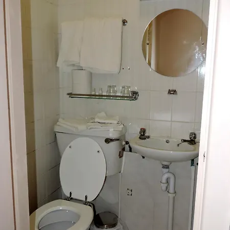 Kajon House Bed & Breakfast *