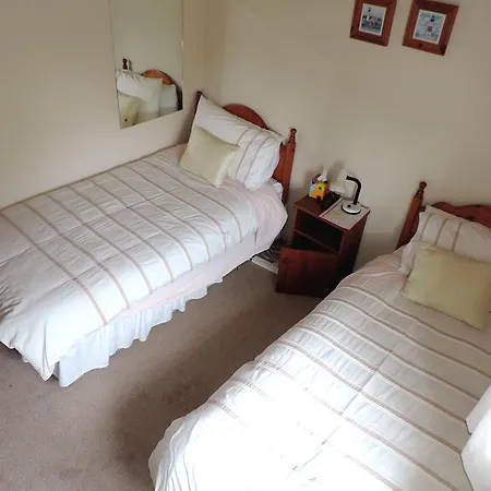 Kajon House Bed & Breakfast 4*
